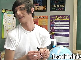 Twinks Aidan Chase And Dayn Murphy Anal Fuck In Classroom free video