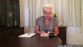 Highly Sexed Grandma Sandie Rubs Her Pierced Clit free video