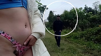 Esposa Vai Ao Parque Se Masturbar Vendo Atletas Fazer Caminhada free video